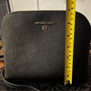 NWOT Micheal Kors Cindy Dome Crossbody
